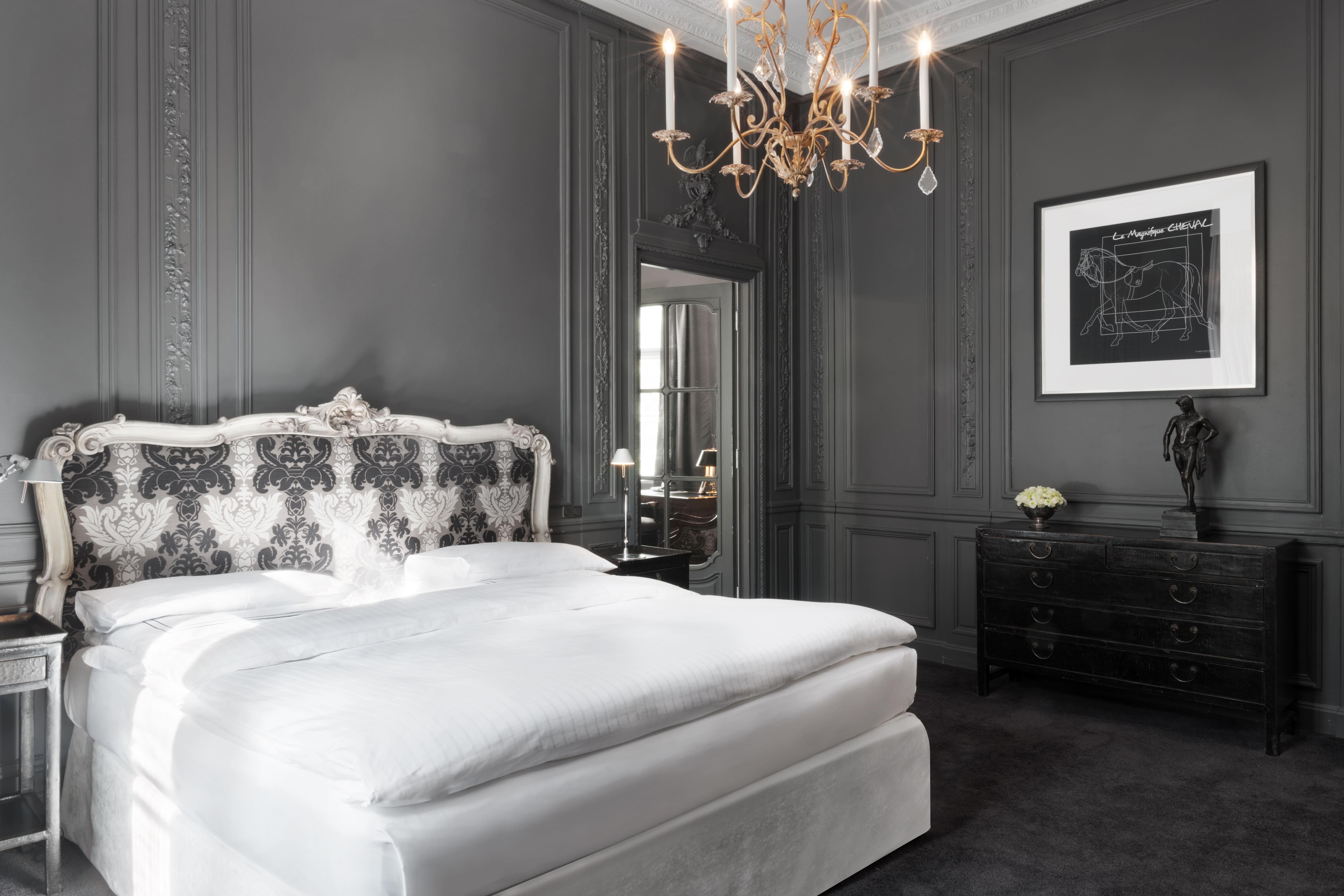 Schlosshotel Βερολίνο Εξωτερικό φωτογραφία A bedroom at the Hotel de Ville