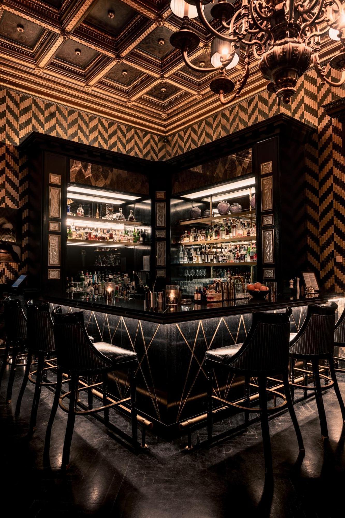 Schlosshotel Βερολίνο Εξωτερικό φωτογραφία The bar at the London Edition